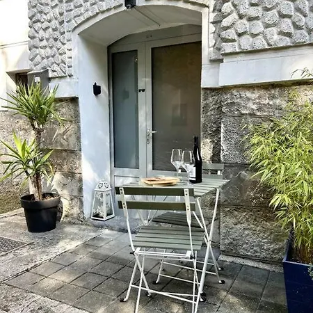 شقة Charming 3-min Walk To Old Town - Free Parking