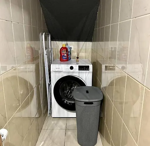 Charming 3-min Walk To Old Town - Free Parking リュブリャナ