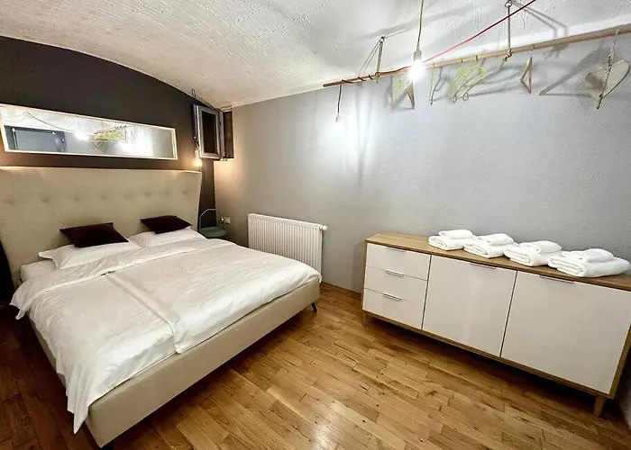 Charming 3-min Walk To Old Town - Free Parking Λιουμπλιάνα