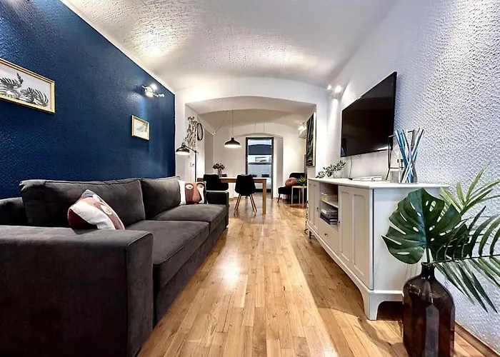 アパート Charming 3-min Walk To Old Town - Free Parking *