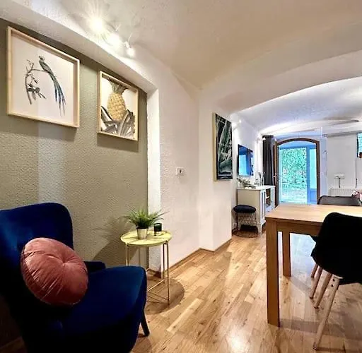 Apartma Charming 3-min Walk To Old Town - Free Parking Ljubljana